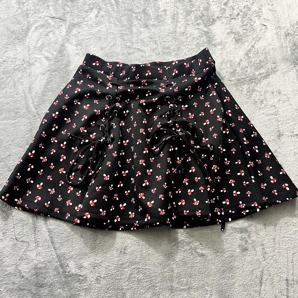 Hot Topic Skirt Red & Black Lace Up Front Mushroom Print Skater Goth Punk Sz L
